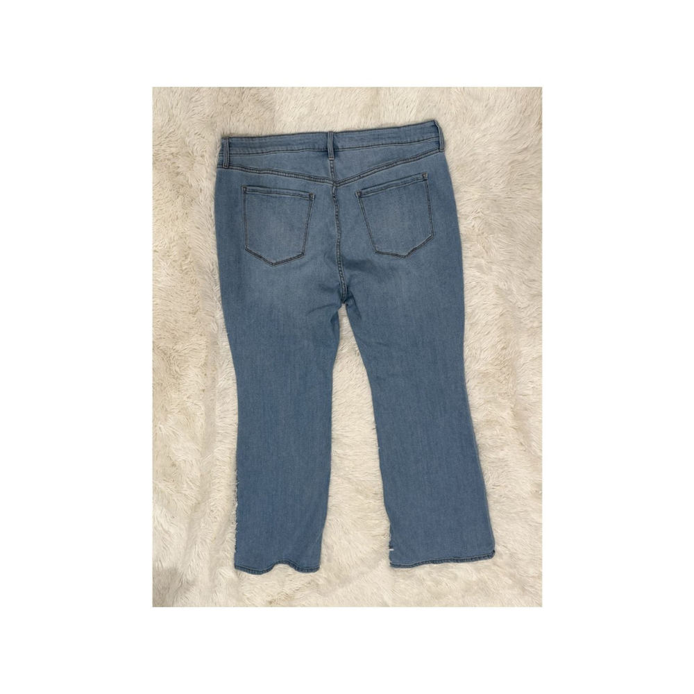 Old Navy Light Wash High Rise Flare Jeans - Sz. 16 (EUC) - Picture 3 of 4